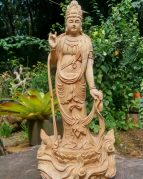 Patung dewi Kwan im