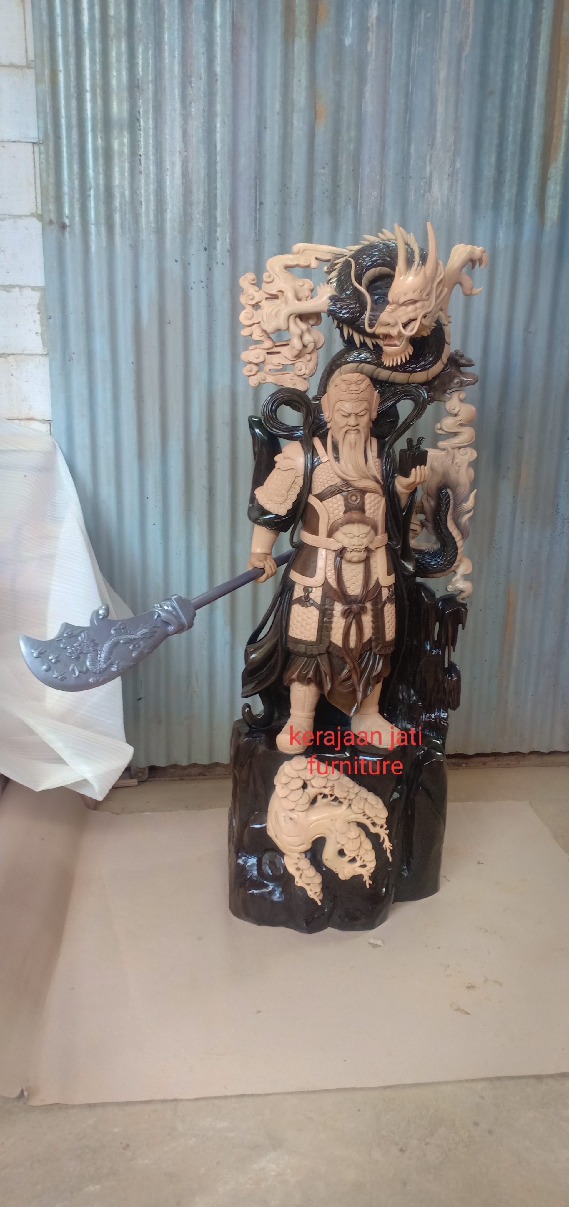 Patung dewa china Kwan kong